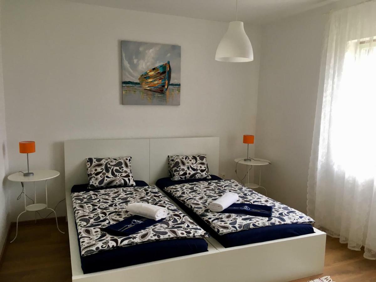 Apartments Novi Vinodolski Eksteriør billede